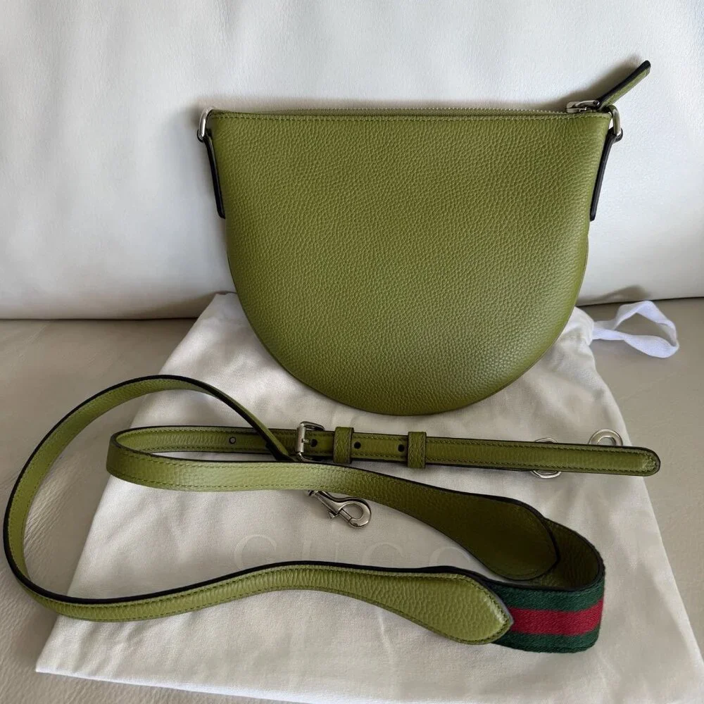NEW GUCCI B Small $1560 Olive Green Grained Leather Crossbody Bag